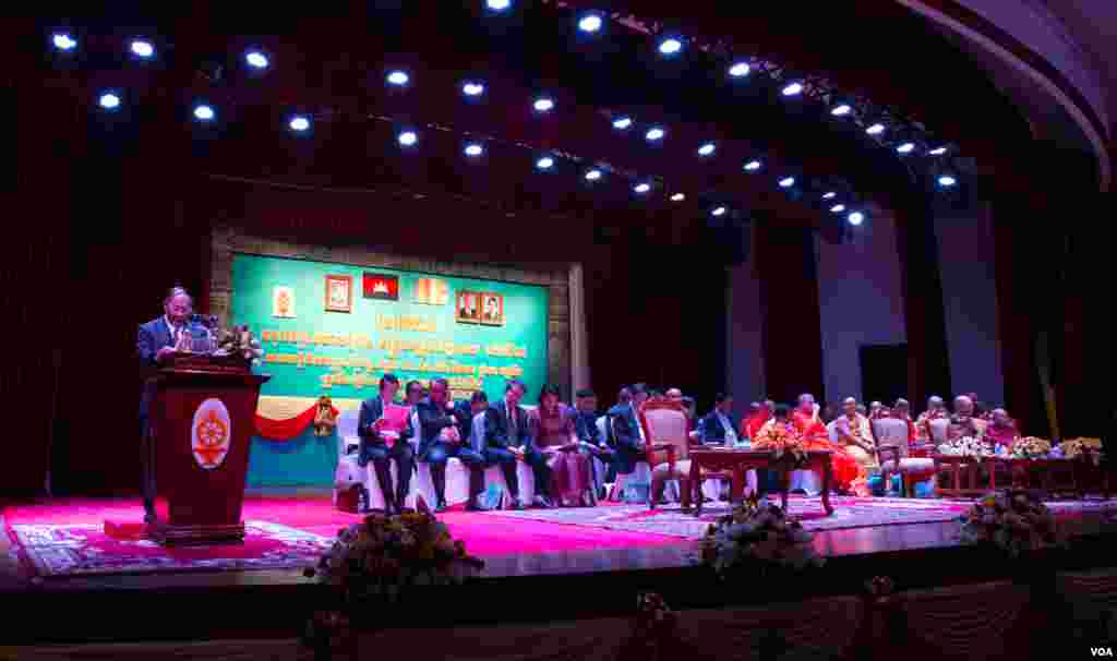 មហាសន្និបាតមន្ត្រីសង្ឃទូទាំងប្រទេស លើកទី២៥ ក្នុងរាជធានីភ្នំពេញ កាលពីថ្ងៃទី៣០ ខែមករា ឆ្នាំ២០១៧។ (ហ៊ាន សុជាតា/ VOA)