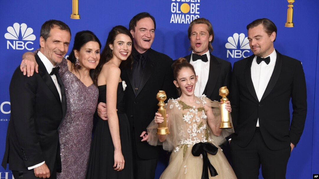 El elenco de "Once Upon a Time in Hollywood" durante la 77 ceremonia anual de los premios Globos de Oro.