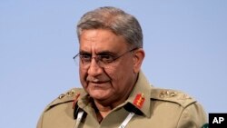 Pakistan’s military chief, General Qamar Javed Bajwa, is in Afghanistan, June 12, 2018, to hold talks with President Ashraf Ghani on bilateral issues and matters related to Afghan peacemaking efforts.