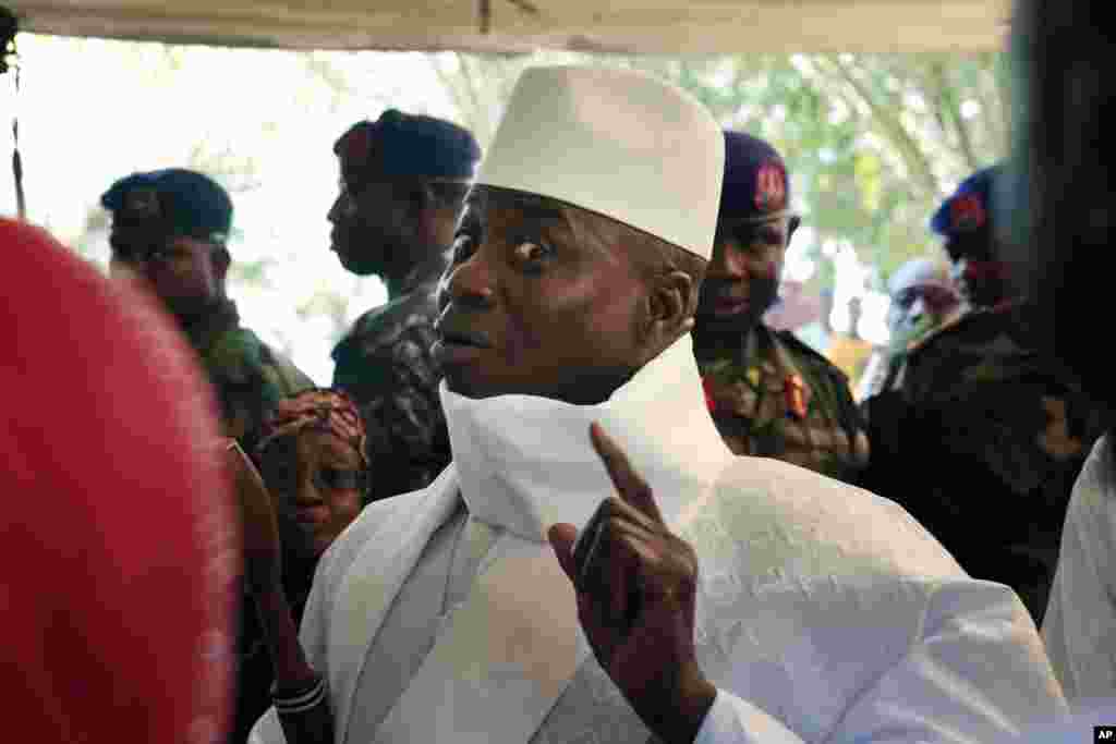 Shugaban hukumar zaben gambia ya ce, shugaba Yahya Jammeh ya amince Da shan kaye a zaben shugabancin kasar da a gudanar, Disamba 03, 2016