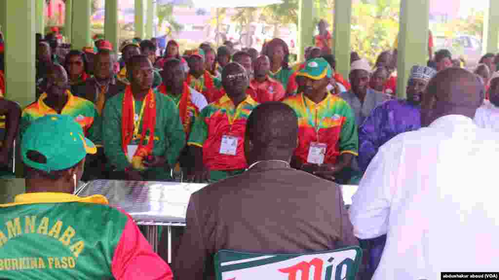 Une réunion des supporters du Burkina Faso