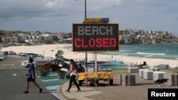 Pantai Bondi di Sydney, Australi masih ditutup untuk mencegah penyebaran wabah Covid-19. 