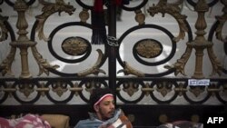 Presidenti Hosni Mubarak do të “plotësojë kërkesat e protestuesve”