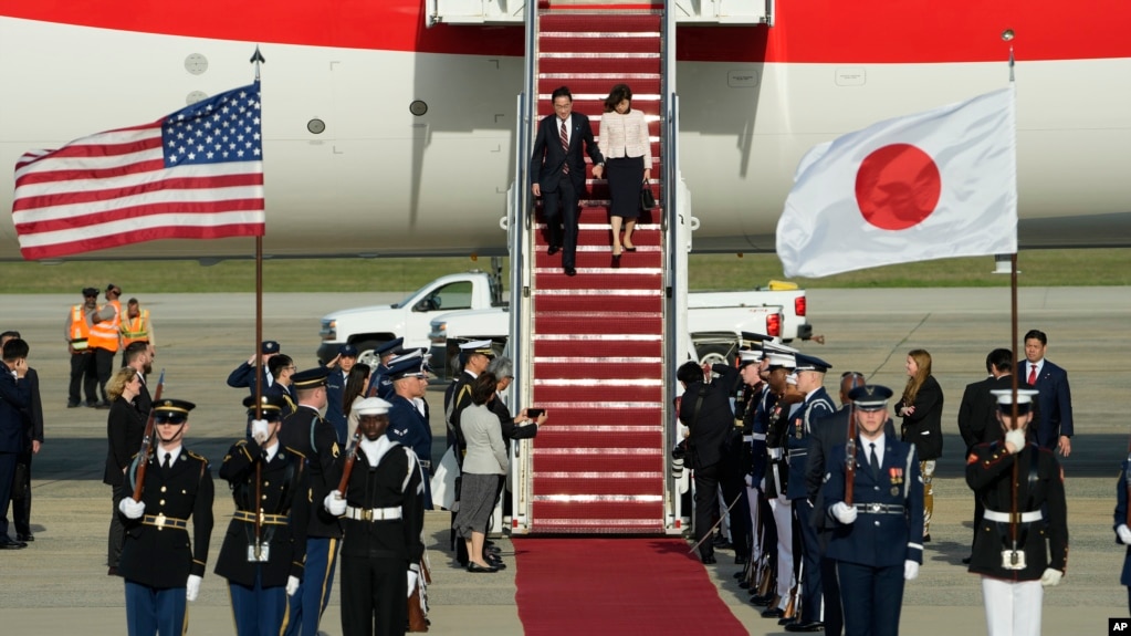 美国总统拜登和日本首相岸田文雄3月份在华盛顿举行会谈时，就美国军队和日本自卫队的指挥和控制架构进行了审查。日本参议院5月10日通过《防卫省设置法》修正案，将在2025年3月前成立“统合作战司令部”，以增强双边联盟在面对中国和朝鲜等安全挑战中的协同作战能力。