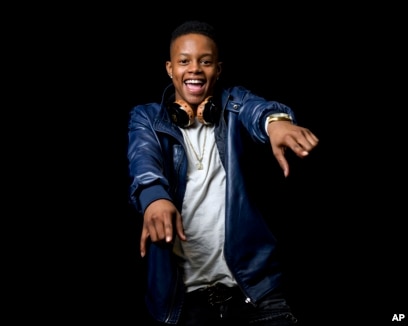 Silento watch hot sale me mp3