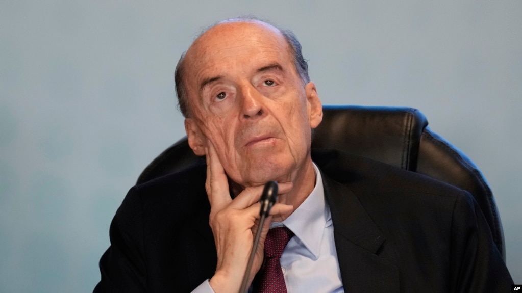 El ministro de Relaciones Exteriores de Colombia, Álvaro Leyva, asiste a una conferencia con delegados internacionales centrada en la crisis política de Venezuela, en Bogotá, Colombia, el martes 25 de abril de 2023.