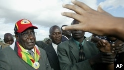 UMongameli Robert Mugabe.