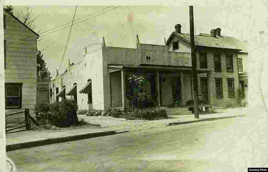 Yon ansyen foto ki montre&nbsp; kay Robert Kelsh nan&nbsp; Hagerstown, Maryland. (Koutwazi Wendi Perry, Curator of Doleman Black Heritage Museum)