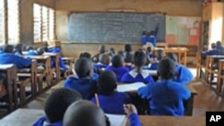 Escolas católicas de Luanda paralisam aulas