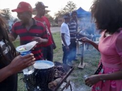 Badla isitshwala lenyama 'otsheketsha' eShangani Mine. (Photo: Ezra Tshisa Sibanda)