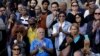 Fans lloran a Joao Gilberto en funeral en Río de Janeiro