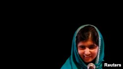 Malala Jusufzai je 4. oktobra osvojila nagradu "Ana Politkovskaja" organizacije RAW (Reach All Women) in War. Nagrada se dodeljuje ženama, borcima za ljudska prava. 