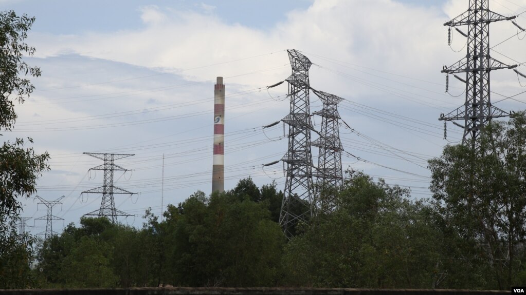 FILE - A coal plant in Preah Sihanoukville province’s Stung Hav district, on October 5, 2021. (Sun Narin/VOA Khmer)