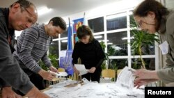 Підрахунок бюлетенів «референдуму» в Луганській області