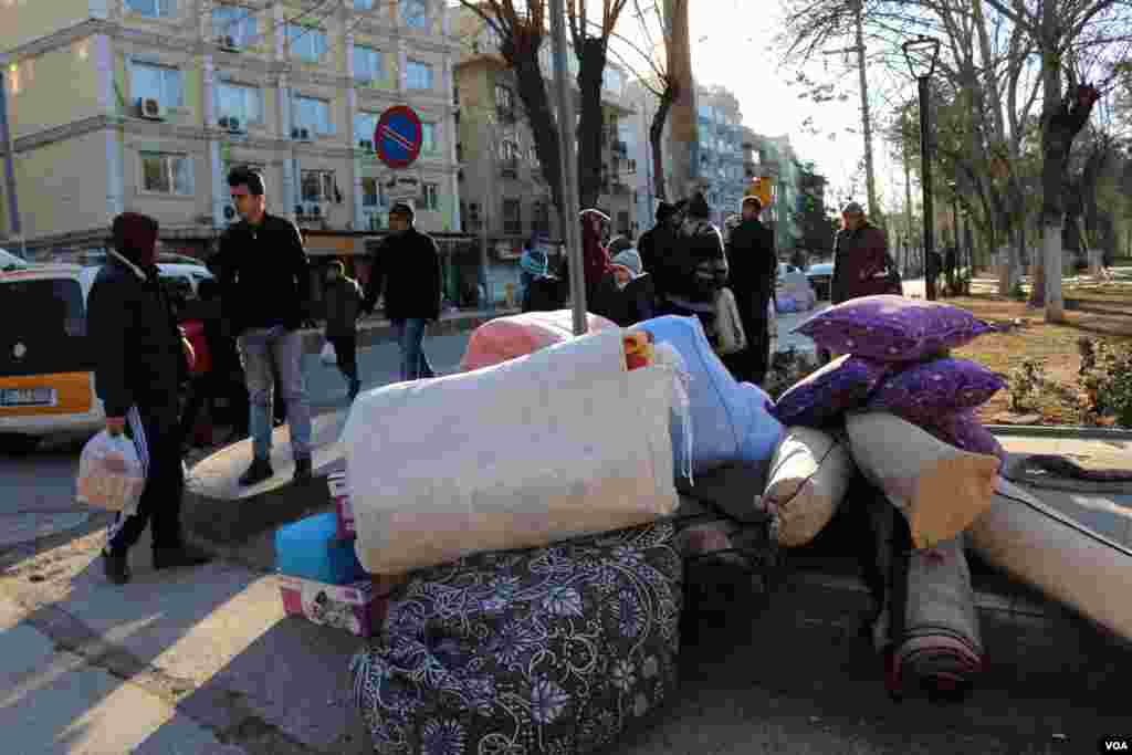 Residents living Sur district in Diyarbakir after the curfew was expanded
