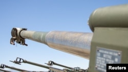美国向乌克兰提供的M777重型榴弹炮（路透社）