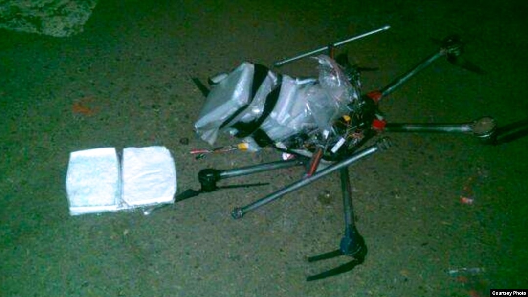 小型无人机载运毒品过重而坠毁现场（Tijuana Police photo)