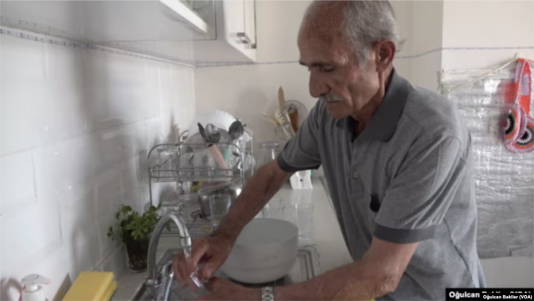 Türkiye yaşlı nüfusu son beş yılda yüzde 20,7 artarak 9 milyon 112 bin 298 kişiye ulaştı. 65 yaş ve üstü kişilerden oluşan yaşlı nüfusun toplam nüfus içindeki oranı ise yüzde 10,6’ya yükseldi.