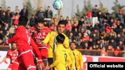 تصویری از دیدار تراکتورسازی تبریز و سپاهان اصفهان- آرشیو