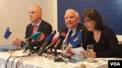 Joseph Daul, predsjednik Evropske narodne stranke (u sredini)