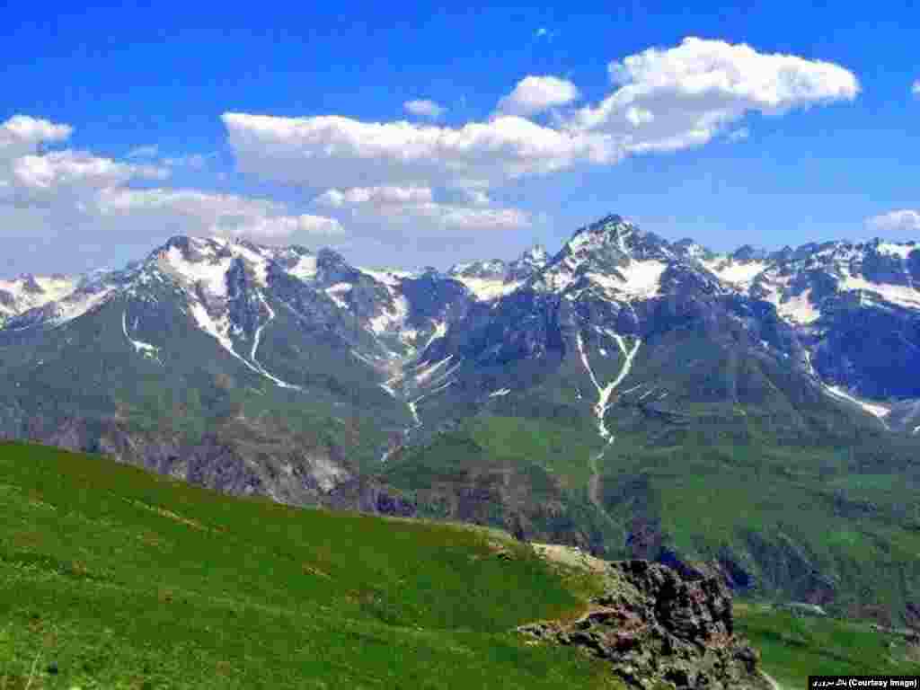 وداع زمستان و ظهور همزمان بهار در کوهستانات شمال شرق افغانستان