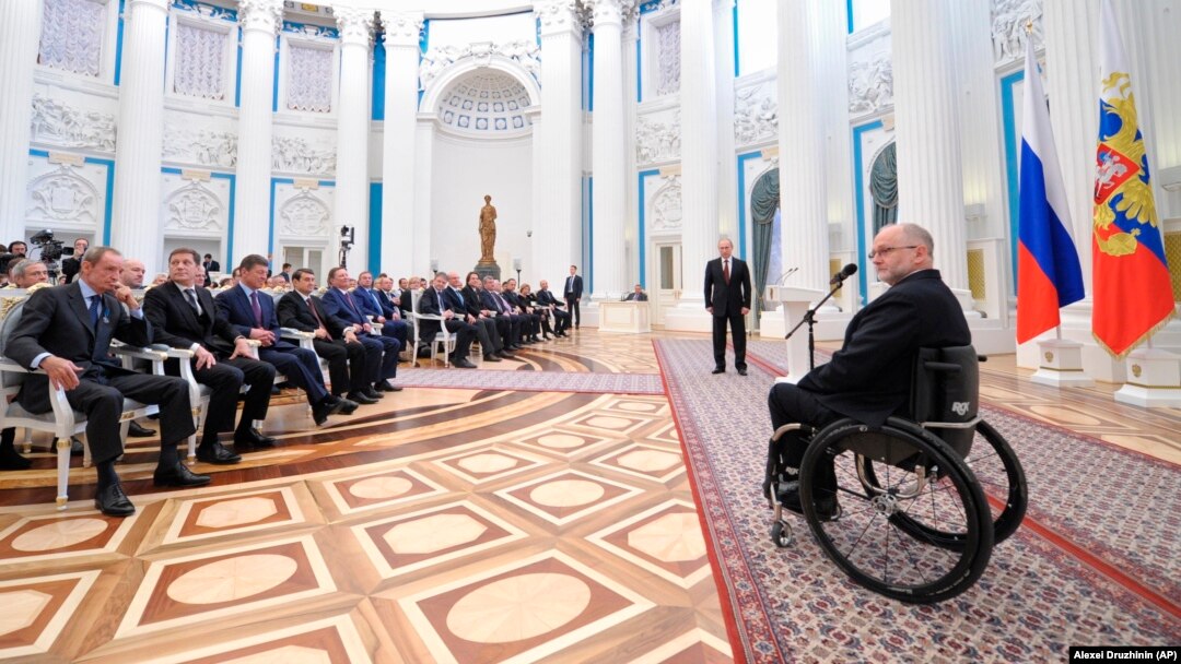 Predsednik MPK Filip Krejven (desno) na ceremoniji dodele nagrada u Kremlju, u martu 2014. godine