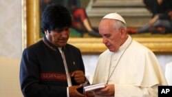 El presidente boliviano Evo Morales se reunió con el papa Francisco en Roma en octubre.