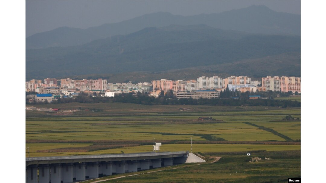지난 11일 중국 단둥에서 바라본 북한 신의주. (자료사진)