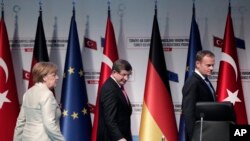 Angela Merkel, Ahmet Davutoglu, Donald Tusk,