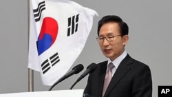 이명박 한국 대통령 (자료사진)