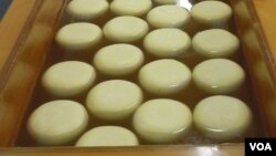Productos regionales como el queso Parmigiano-Reggiano se han visto afectados por el uso de su nombre por imitadores. 