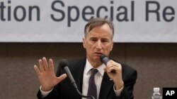 Eugene Bell Foundation Chairman Stephen Linton speaks during a news conference in Seoul, South Korea, Nov. 16, 2018. The U.S.-based nonprofit group called for South Korea to take stronger steps to fight a tuberculosis crisis in North Korea it says has worsened under U.S.-led sanctions.