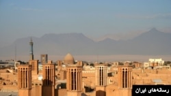 نمایی عمومی از شهر تاریخی یزد در مرکز ایران