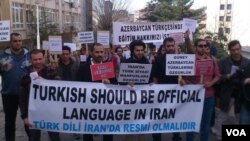 Fəallar Ankarada İran səfirliyi qarşısında piket keçirib