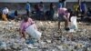 Duterte Berusaha Kirim Pulang Sampah ke Kanada