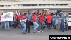 MDC-T national Youth Wing spokesperson, Clifford Hlatswayo, says the youths have lined up a number of protests, in an attempt to force the ruling party to fulfill its election promise. (File Photo)