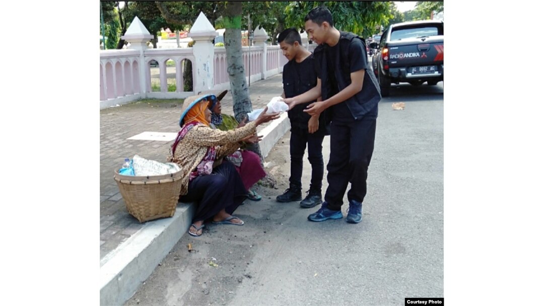 Program "Jumat Berkah" Andika FM Kediri, sudah menyebar ke delapan kota/kabupaten. (Foto courtesy: Andika FM)