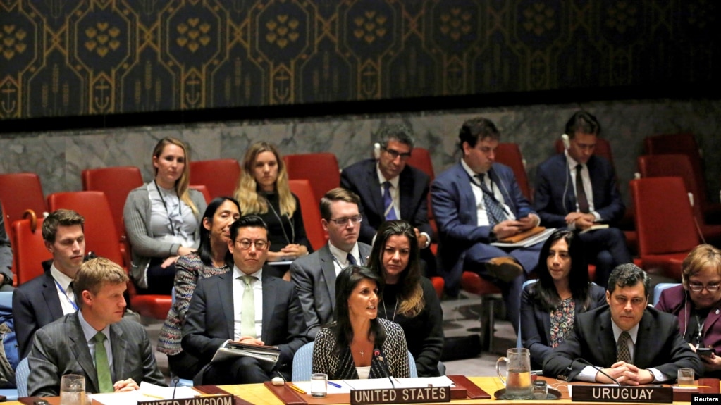 Đại sứ Mỹ tại Liên hiệp quốc Nikki Haley phát biểu tại Hội đồng Bảo an về vấn đề Bắc Triều Tiên ngày 29/8/17