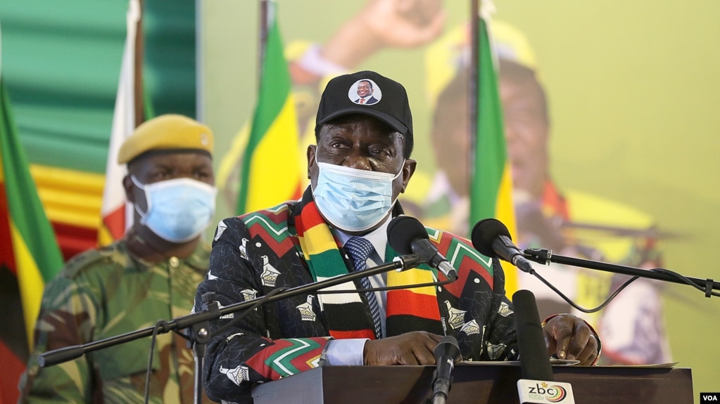 Zimbabwe President Emmerson Mnangagwa speaks at an annual conference of the ruling ZANU-PF party in Bindura, 80 kilometers north of Zimbabwe’s capital Harare, Oct. 30, 2021. (Columbus Mavhunga/VOA)