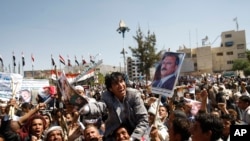 반정부 시위에 나선 살레 전 예멘 대통령 지지자들 (자료사진)