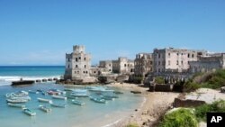 A hint of the grandeur that was pre-war Mogadishu. (Peter Heinlein/VOA)