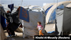 Foto de archivo de una niña iraquí en un campamento de refugiados en Falluya, en la provincia de Anbar. Ene 3, 2018. REUTERS/Khalid Al-Mousily