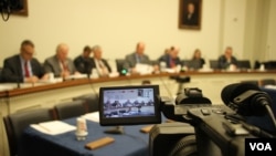 Subcommittee on Asia and the Pacific of the U.S. House of Representatives launched an open hearing on “Cambodia's Descent: Policies to Support Democracy and Human Rights” at the Rayburn House Office Building, Washington DC, Tuesday, December 12, 2017. (Sreng Leakhena/VOA Khmer)
