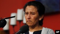 Jeanette Vizguerra, a Mexican woman seeking to avoid deportation from the United States, speaks during a news conference in a church in which she and her children have taken refuge in Denver, Feb. 15, 2017. U.S. immigration authorities have denied her request to remain in the country.