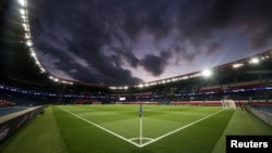 Las nuevas fechas del torneo serían del 11 de junio al 11 de julio de 2021. Foto de archivo del estadio Parc des Princes, de Paris, del 11 de marzo 2020.