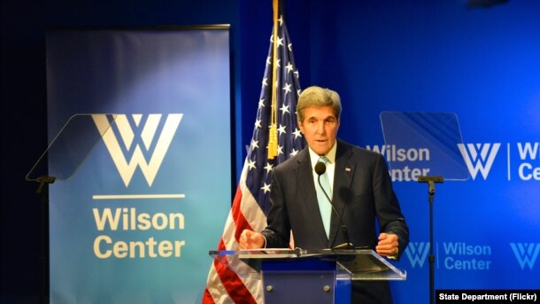 El Secretario de Estado John Kerry durante el discurso que pronunció en el Centro Woodrow Wilson sobre el Acuerdo de Asociación TransPacífico, el 28 de septiembre de 2016.