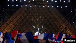 Новообраний президент США Еммануель Макрон у Парижі