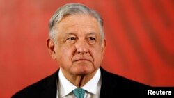 El presidente Andrés Manuel López Obrador dijo que los fondos se usarán para abrir y administrar refugios gubernamentales.