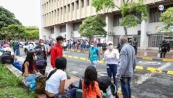 Venezolanos esperan a salir en corredor humanitario a Venezuela desde Colombia. [Foto: Cortesía Alcaldía de Cali]