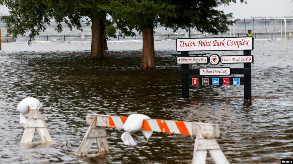 Công viên Union Point bị ngập nước khi bão Florence đổ bộ ở New Bern, bang North Carolina, 